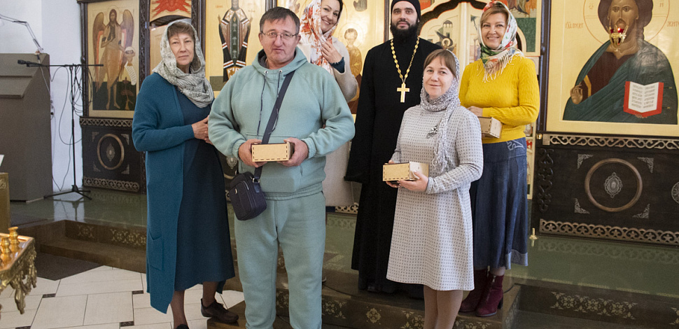 Настоятель поздравил учителей с праздником