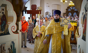Величаем вас, апостоли Христовы Петре и Павле