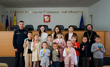 Мастер-класс по росписи яиц для детей сотрудников УФСИН