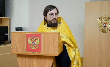 Священнослужитель благословил выпускников ведомственных вузов ФСИН России