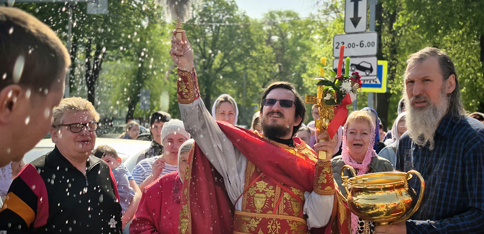 Праздничное богослужение в Светлую среду