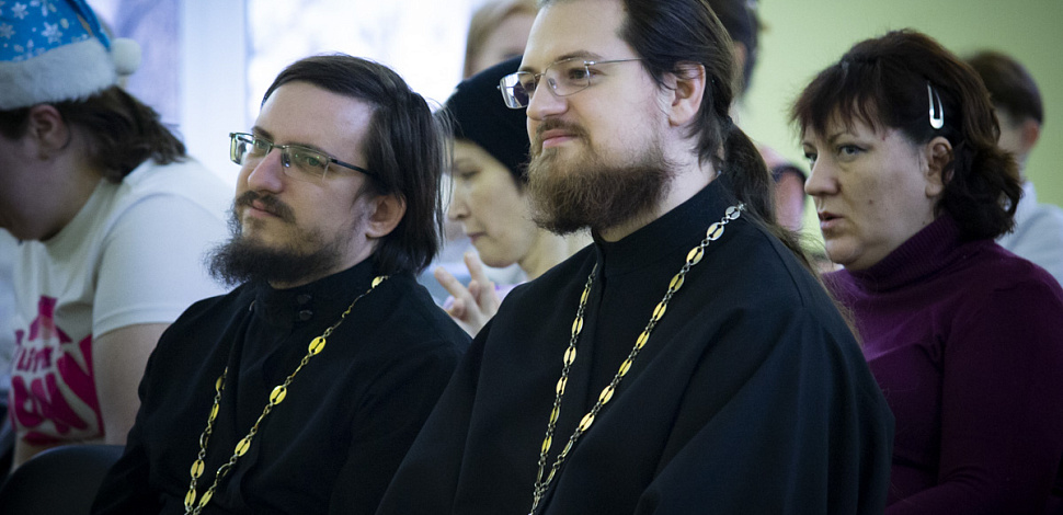 Священнослужители поздравили пациентов психоневрологического диспансера с предстоящими праздниками