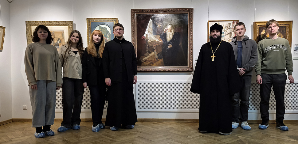 Молодежная группа храма пророка Самуила посетила художественную выставку