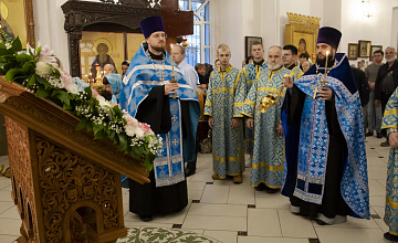«Рождество Твое, Богородице Дево, радость возвести всей вселенней…»