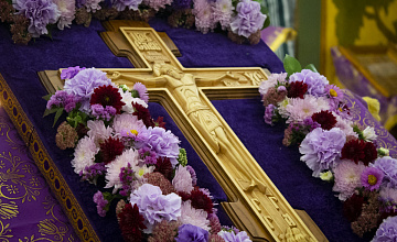 «Крест воздвизается днесь, и мир освящается…»