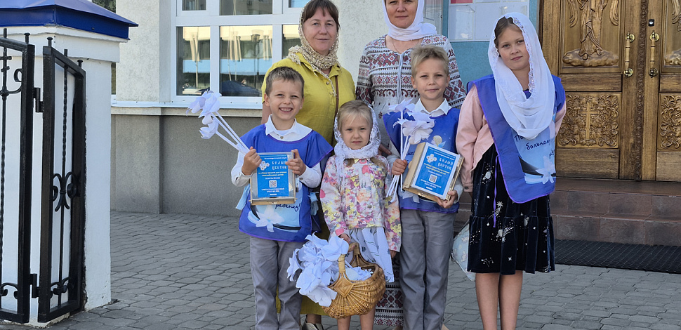 В храме пророка Самуила стартовала благотворительная акция «Белый цветок»