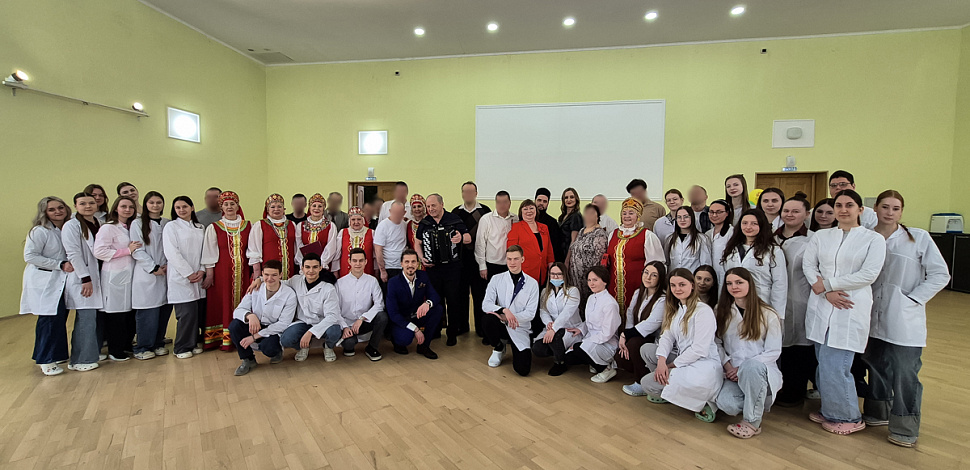 Священнослужитель поздравил персонал и пациентов Психоневрологического Диспансера с праздниками